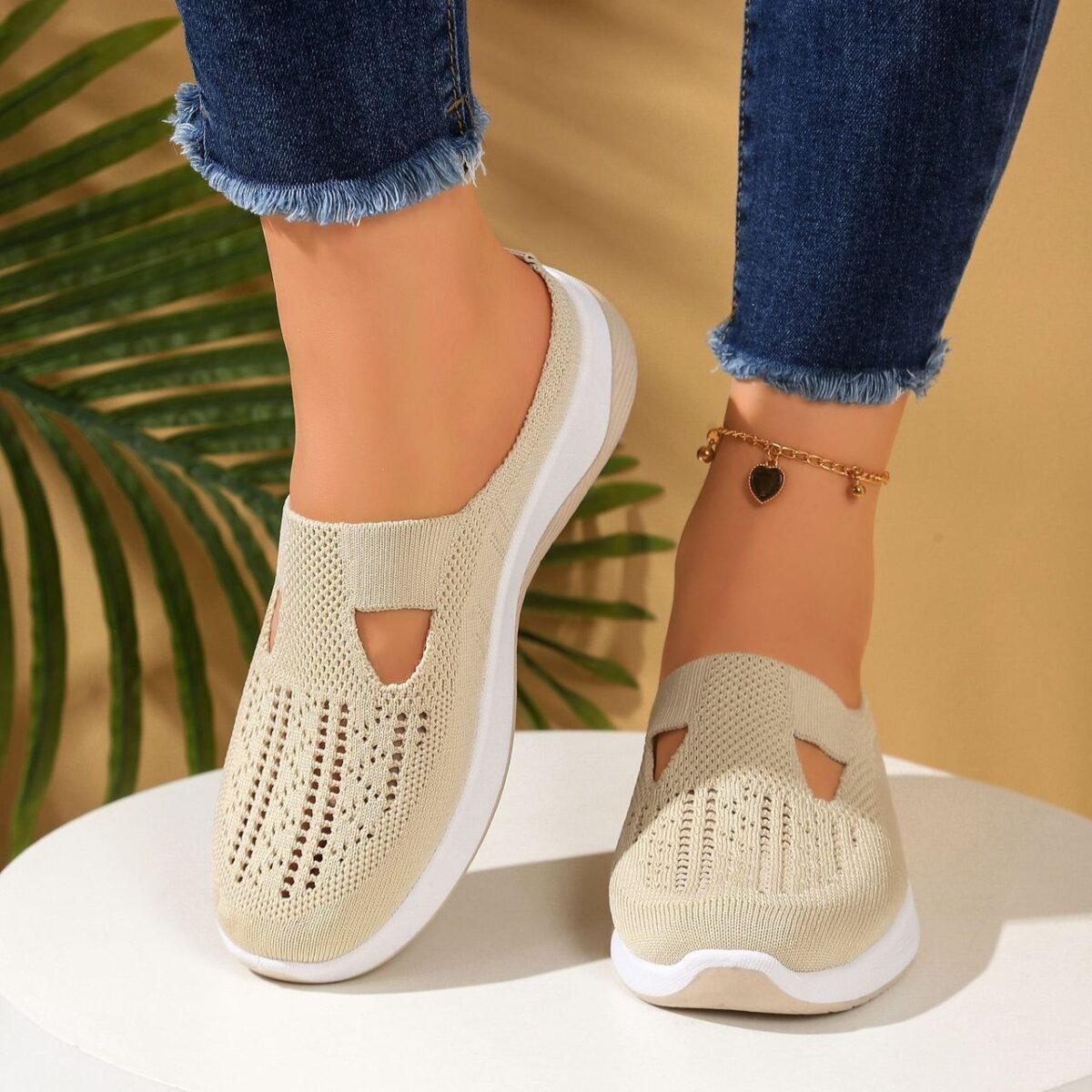 Flaky Walk-Beige - Image 3