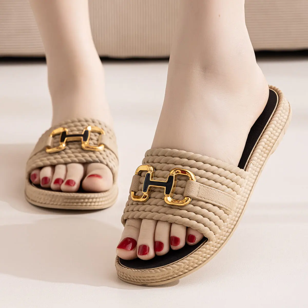 1688_image_share_1f7d73b2070189fa8f03145b54a04517 Crochet-Beige - Image 1