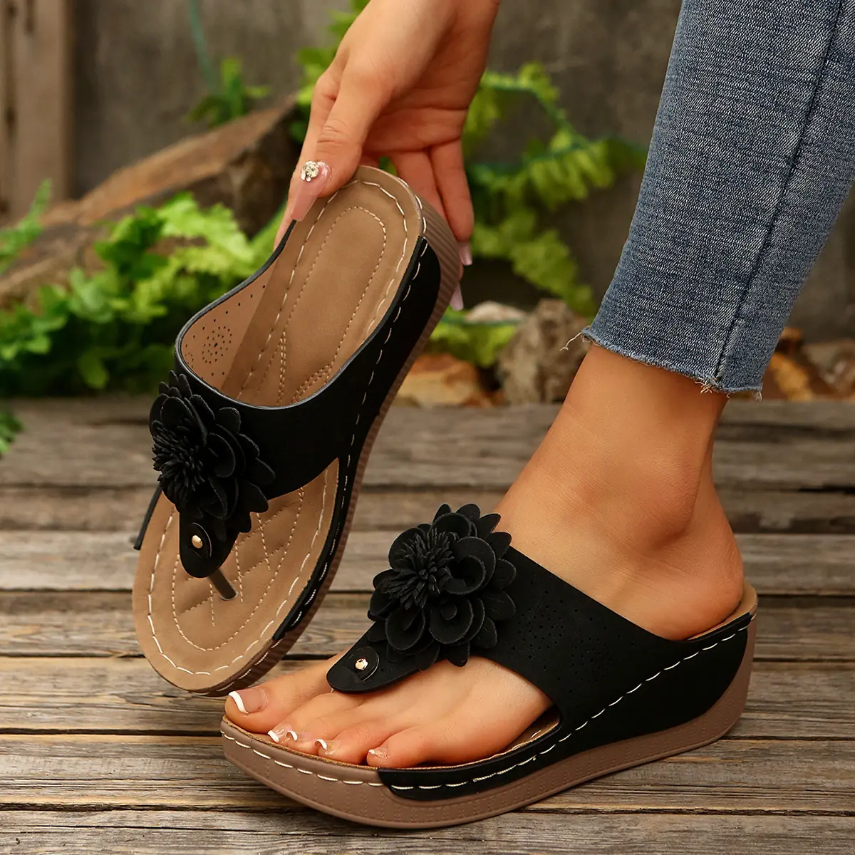Tiara-Black - Image 1