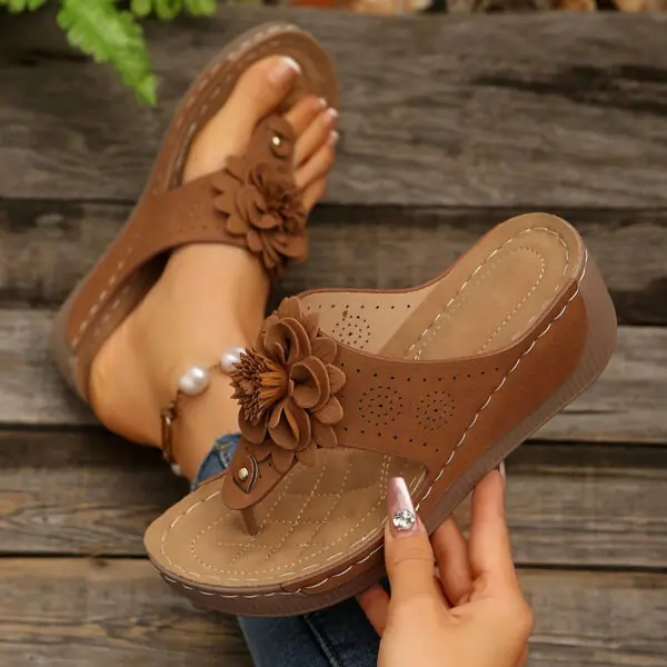 Tiara-Brown