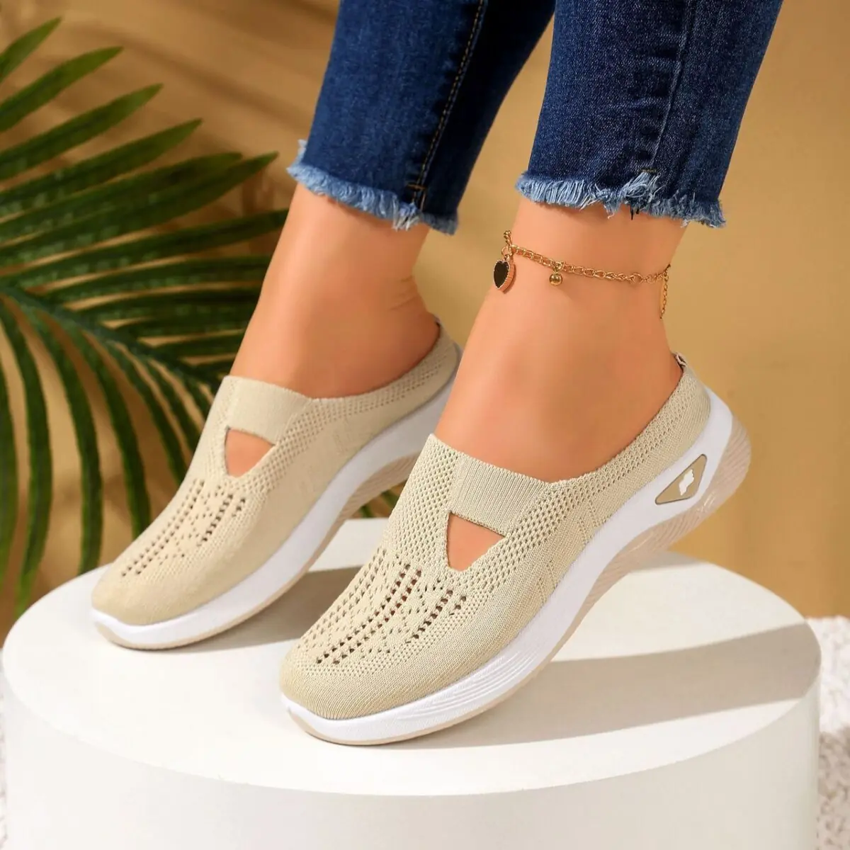 Flaky Walk-Beige - Image 1