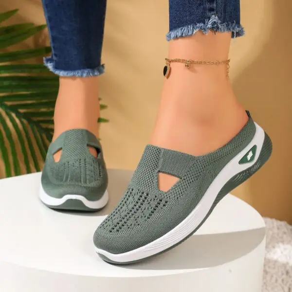 Flaky Walk-Green